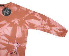 Load image into Gallery viewer, Tie-dye sweater light cognac - lightpink with embroidered flower