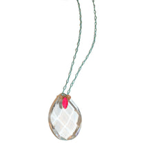 Load image into Gallery viewer, Short necklace with pendant of a crystal stone.
